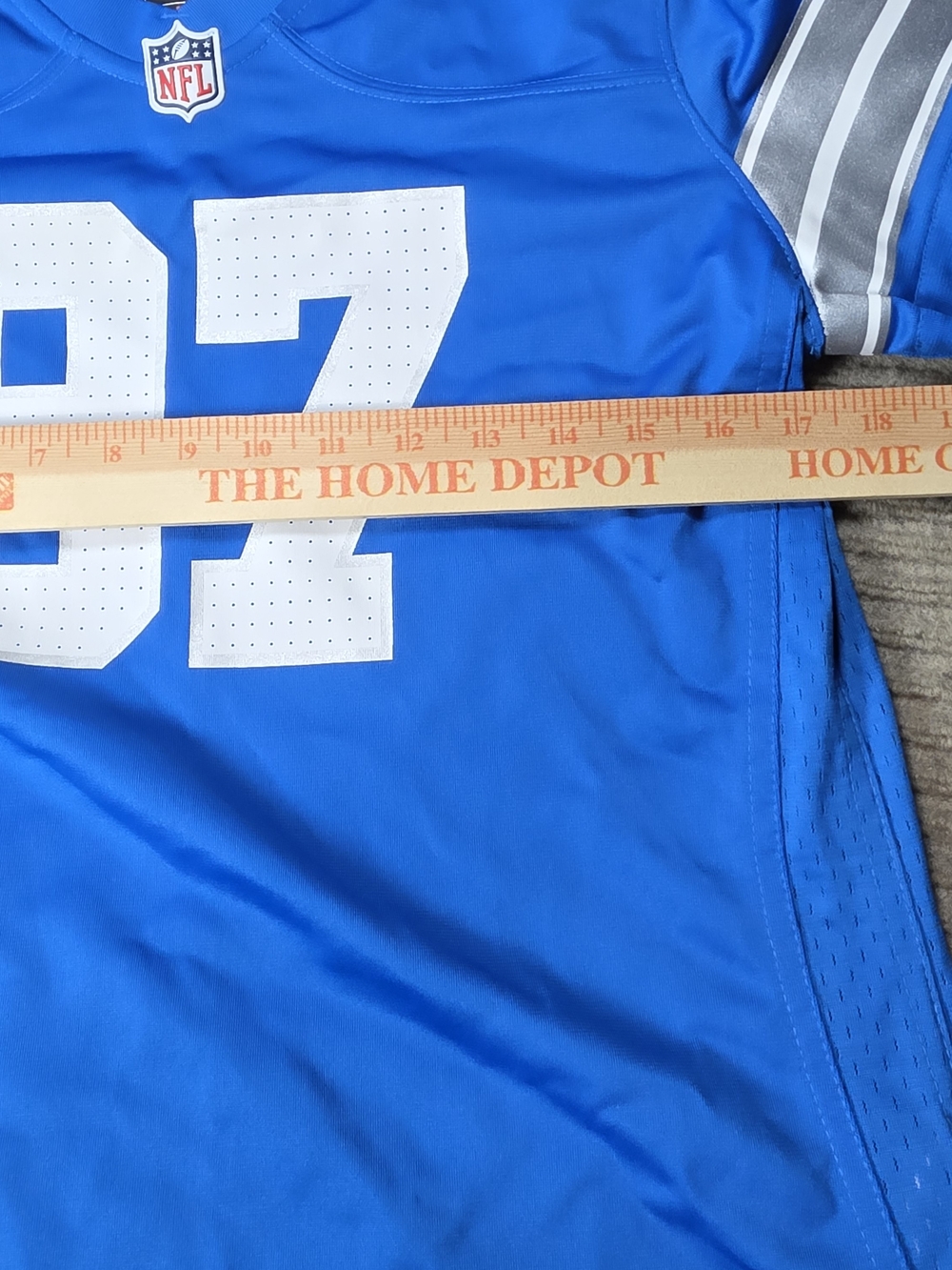 Nike NFL Engineered Aidan Hutchinson Detroit Lions Blue Sz M Jersey. EUC - Picture 7 of 9